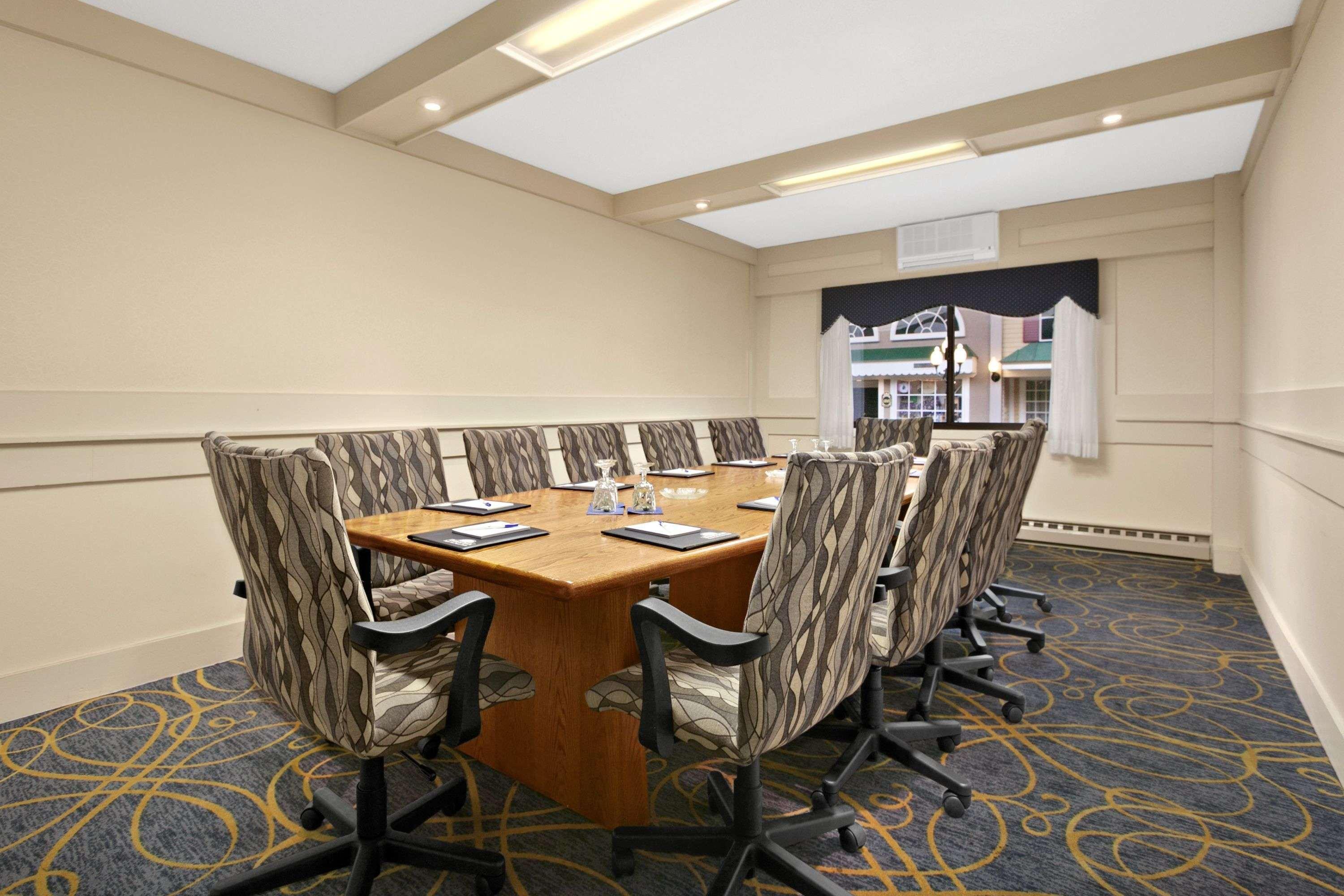 Days Inn By Wyndham Penn State State College Εξωτερικό φωτογραφία