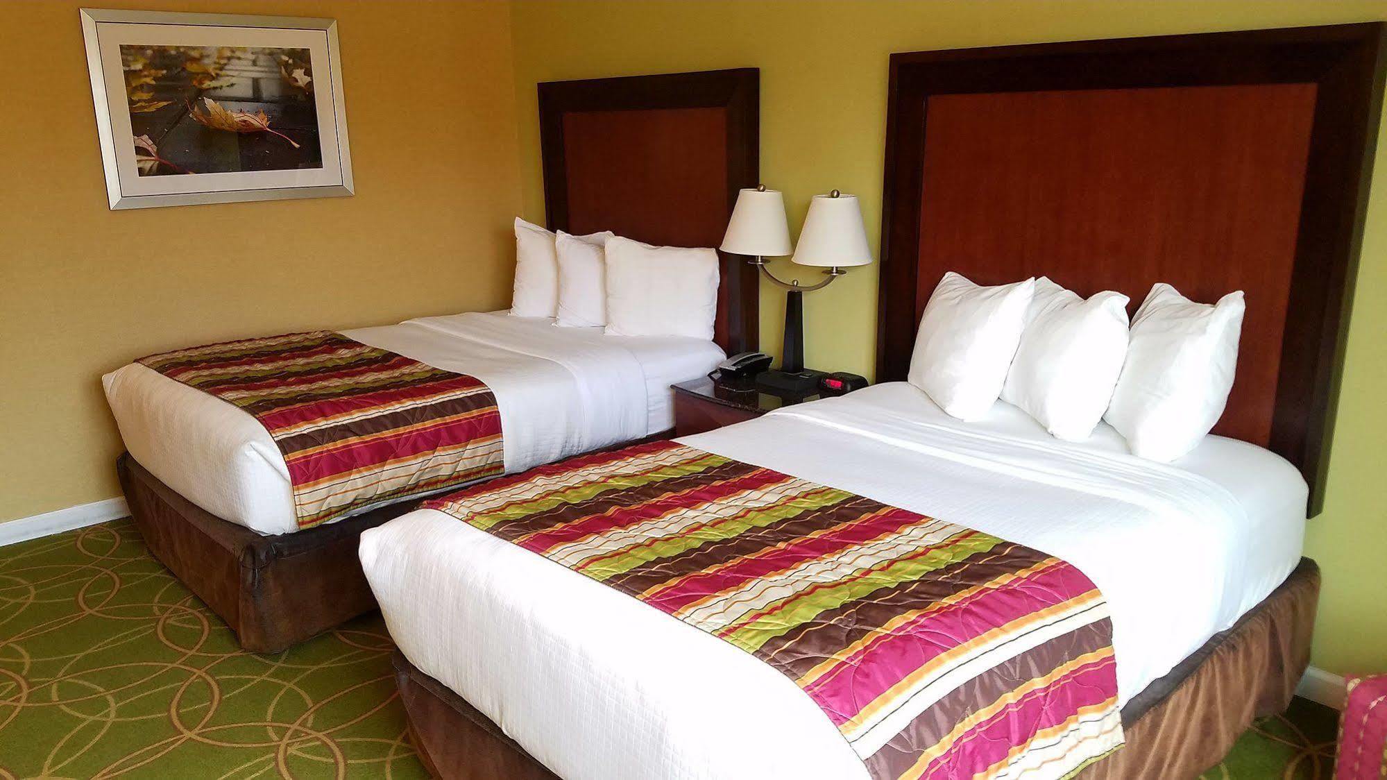 Days Inn By Wyndham Penn State State College Εξωτερικό φωτογραφία