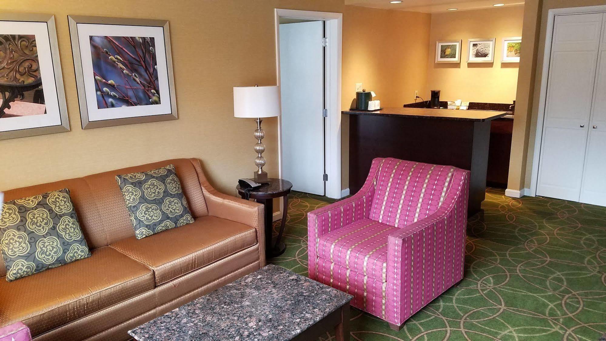 Days Inn By Wyndham Penn State State College Εξωτερικό φωτογραφία